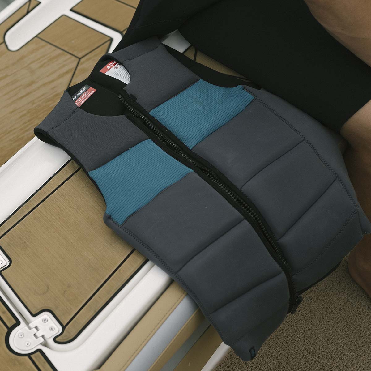 Radar Tidal Limited Comp Wake Vest in Grey/Reef Blue